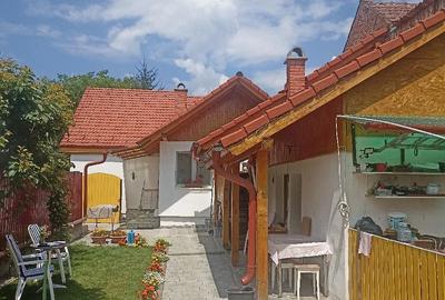 Casă cu 2 camere cu Teren 468 Mp în Central