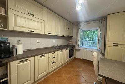 Apartament 3 camere decomandat Zona Lipovei - 1