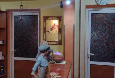 Apartament cu 4 camere semidecomandat în Cet - 9