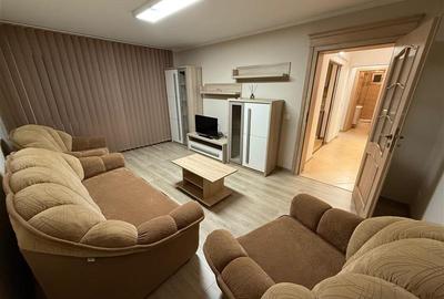 Apartament cu 3 camere decomandat, mobilat în Ultracentral