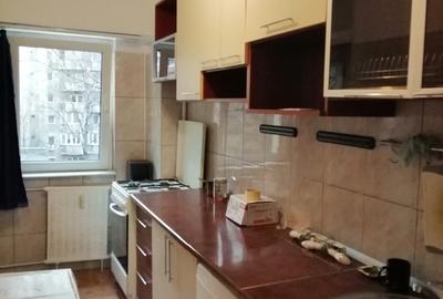 Garsonieră decomandată, mobilată în Tei - 3