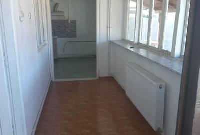 Casă cu Teren 216 Mp în Central - 2