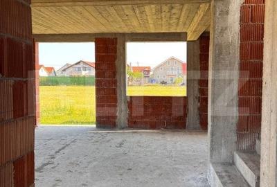 CASA DE VANZARE LA ROSU IN CIHEI, STRADA INCHISA,ZONA LINISTITA - 6