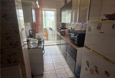 Zona Bartolomeu 2 camere decomandat etaj 3 din 4