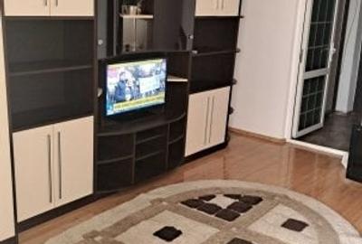 Garsonieră decomandată, mobilată în Far