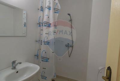 Spațiu comercial, de 180 mp, în Central - 8