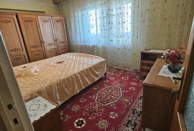 Apartament cu 3 camere decomandat în Bd. Independenței