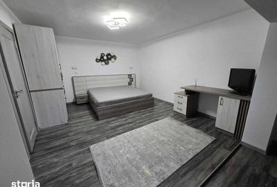 Garsonieră în Titan - 1
