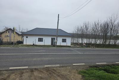 Casă cu 2 camere cu Teren 600 Mp în Lehliu - 1