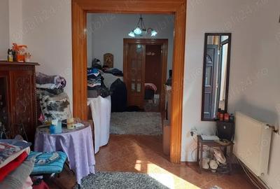 Casă cu 6 camere cu Teren 283 Mp în Școlilor - 7