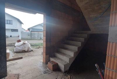 Casă individuală cu 4 camere cu Canalizare în Pantelimon - 22