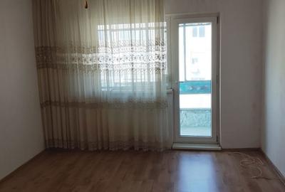 Apartament cu 2 camere decomandat în Gorjului - 4