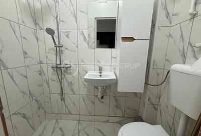 Garsonieră decomandată în Baza 3 - 7