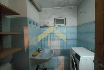 Apartament 3 camere de vanzare zona Intim - 6