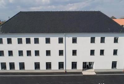 Spațiu comercial, de 1,200 mp, în Central - 3