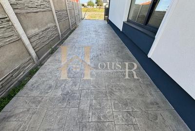 La 5 minute de 4 benzi.Toate Utilitatile.Teren 340 mp - 20