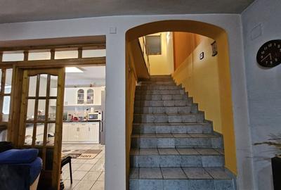 Casa 5 camere 270mp utili -curte proprie, Vitan Splaiul Unirii Olimpia - 1
