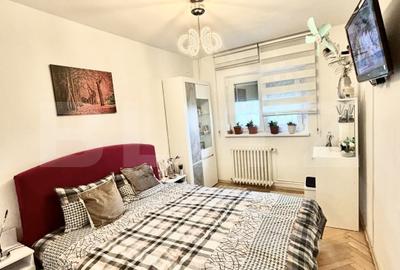 Apartament 3 camere, decomandat, et. 7/9, zona Gh. Lazar -Iulius Mall - 8