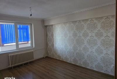 Apartament cu 3 camere decomandat în Decebal - 3