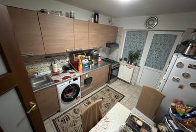 Apartament cu 3 camere semidecomandat în Berceni - 19