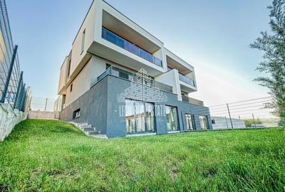 Duplex cu 5 camere cu Canalizare în Florești