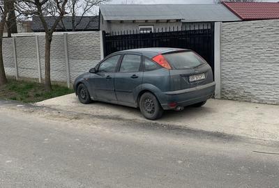 Casă cu 3 camere în Tichilești - 1