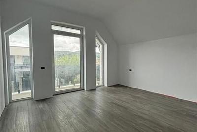 Casa Premium, finisata , 4 camere, 475 mp teren, toate utilitatile, asfalt, Sanp - 11