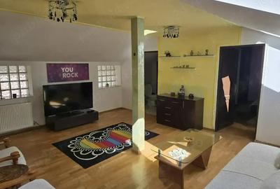 Apartament cu 2 camere semidecomandat în Central - 1