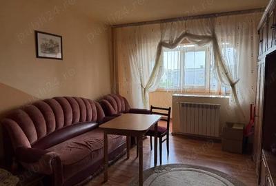 Apartament cu 4 camere decomandat în 9 Mai - 2