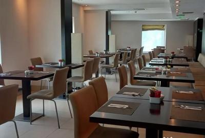 Spațiu comercial, de 3,700 mp, în Unirii - 6