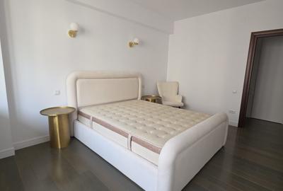 Apartament cu 3 camere semidecomandat, mobilat în 13 Septembrie - 8