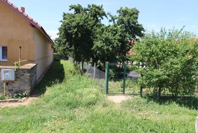 Teren Construcții intravilan de 1000 mp, în Nord - 1