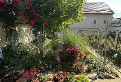Casă cu 7 camere cu Teren 300 Mp în Titulescu - 6