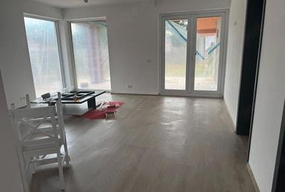 Casă cu 3 camere cu Teren 500 Mp în Sânmihaiu Român - 4