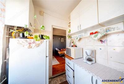 Garsonieră decomandată, mobilată în Lenin - 12