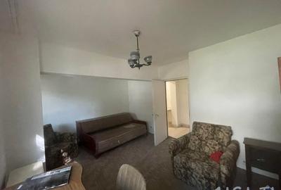 Garsonieră decomandată, mobilată în 1 Mai - 1