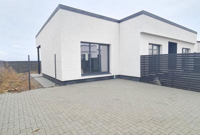 Casă cu 4 camere cu Teren 330 Mp în Central - 13