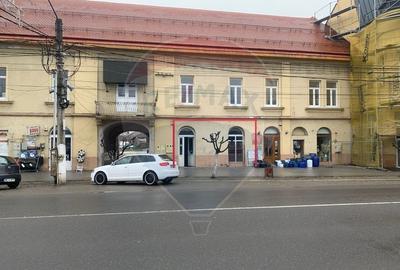 DE INCHIRIAT in Seini - spatiu comercial ultracentral - 3