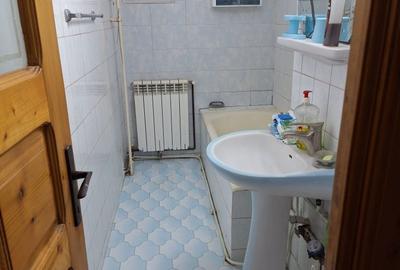Apartament cu 3 camere decomandat în Unirii Sud - 2