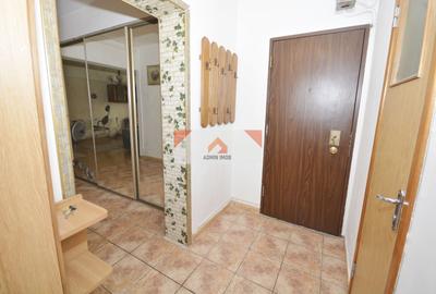 Apartament cu 3 camere în Drumul Taberei - 12