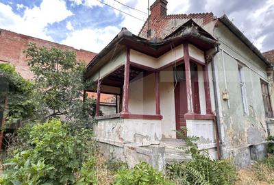 Casa de vanzare, cu 4 camere, demisol 122 mp, zona ultracent - 5