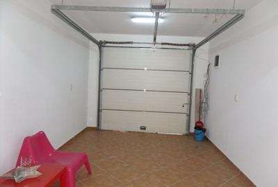 Casă individuală cu 3 camere cu Garaj în Apărătorii Patriei - 11