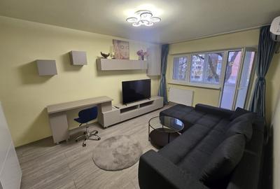 Apartament cu 3 camere decomandat, mobilat în Iancului