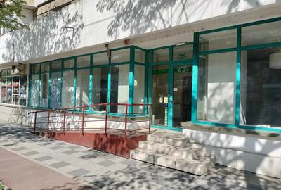 Spatiu comercial central Buzau, fost sediu de banca, de inchiriat - 1