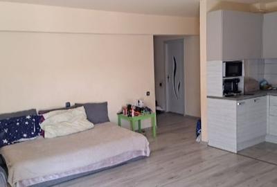 Apartament cu 2 camere, balcon, parcare, zona Florilor - 3