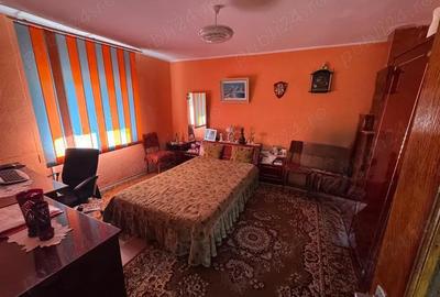 Casă cu 3 camere cu Garaj în Cișmele - 3