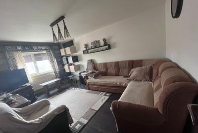 Apartament cu 3 camere decomandat în 1 Mai - 2