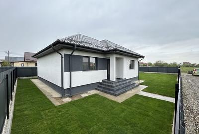 Vând casa construcție  noua 2024 Bacau Serbanesti(zona târg aut - 1