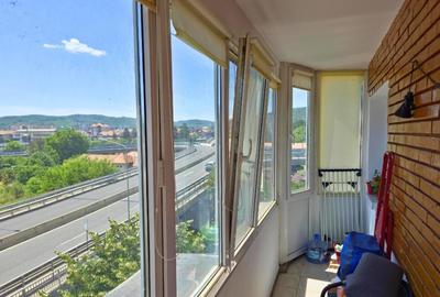 ZONA LIBERTATII - 2 CAMERE DECOMANDAT, ET. 4 DIN 8 - CU LIFT - 6