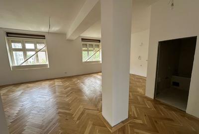 Apartament renovat în clădire istorică - are garaj - 19